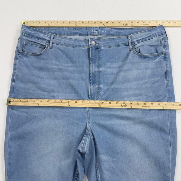 Old Navy Plus Women's Extra High Rise Flare Leg Jean Size 26-30 3X 4X Lgt Blue - Picture 9 of 13